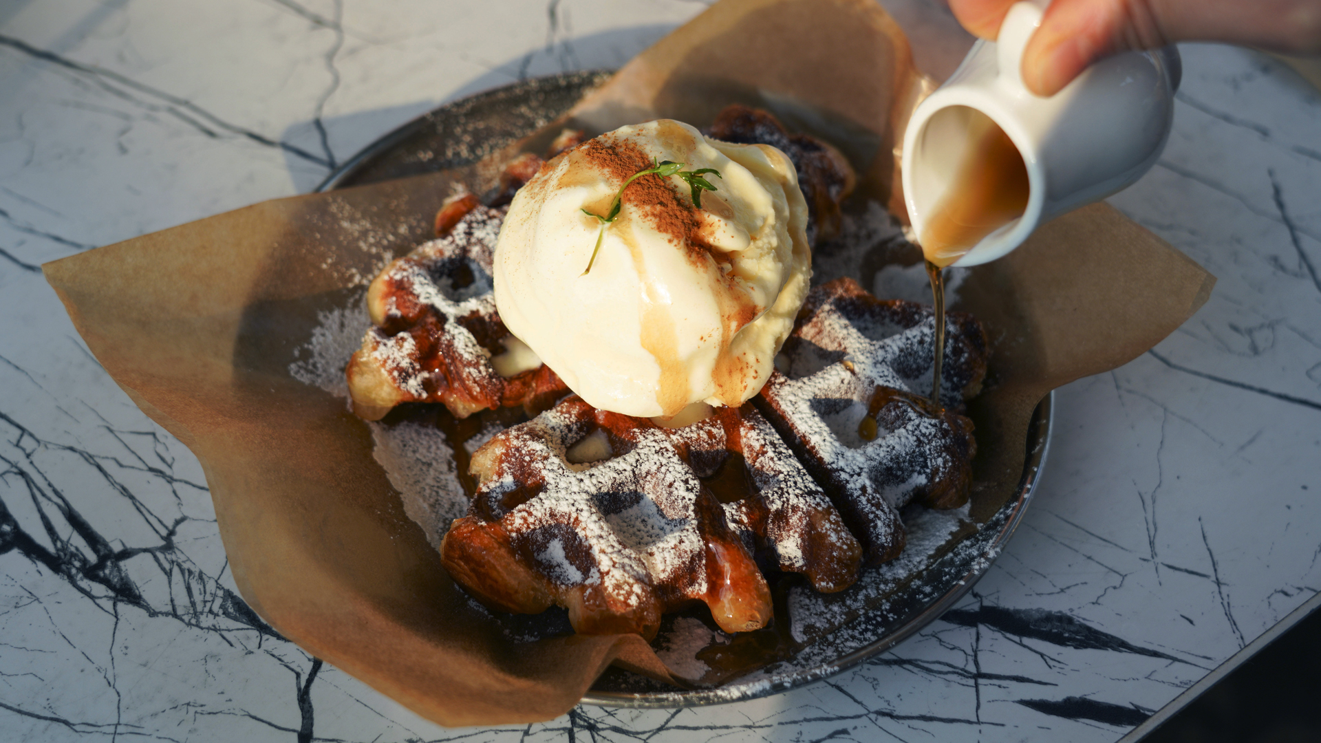 COFFEE N WAFFLE CM 영상 (Everyday Christmas)
